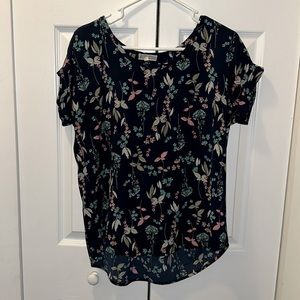 Women’s Floral Flowy Top Size Small